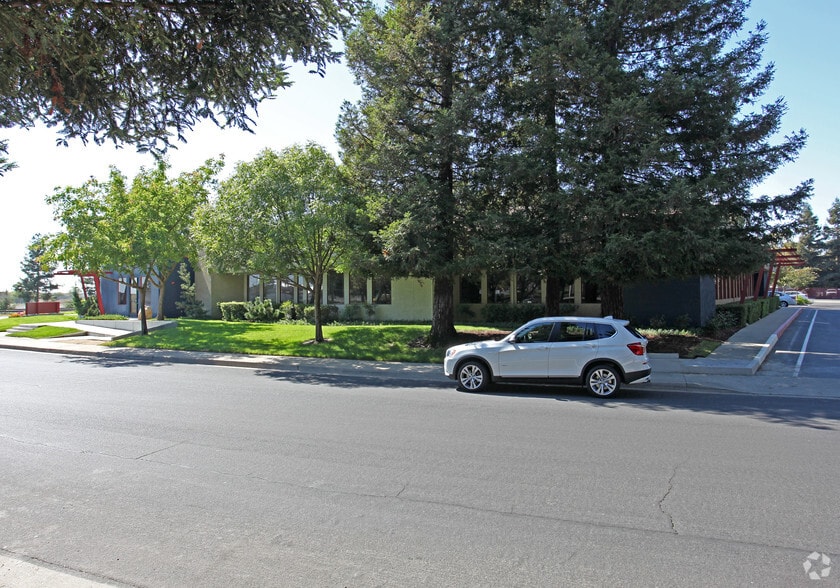 More Photos Of 1450 Halyard Dr, West Sacramento Loft Creative Space For Sale