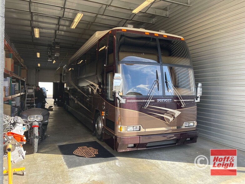 More Photos Of 9345 Commerce Center St, Highlands Ranch Warehouse For Sale