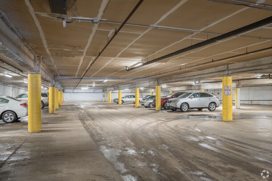 More Photos Of 10125 Crosstown Cir, Eden Prairie Loft Creative Space For Lease