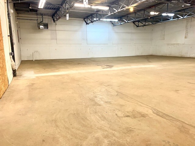 More Photos Of 1318 Kossuth St, Bridgeport Industrial For Sale