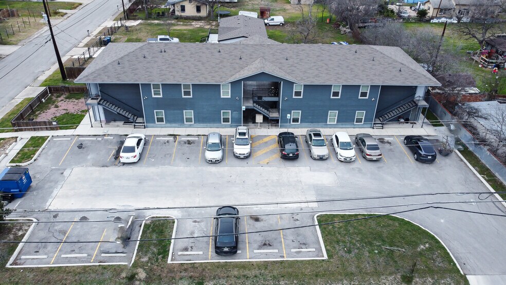More Photos Of 8111 Landing, San Antonio Apartments For Sale