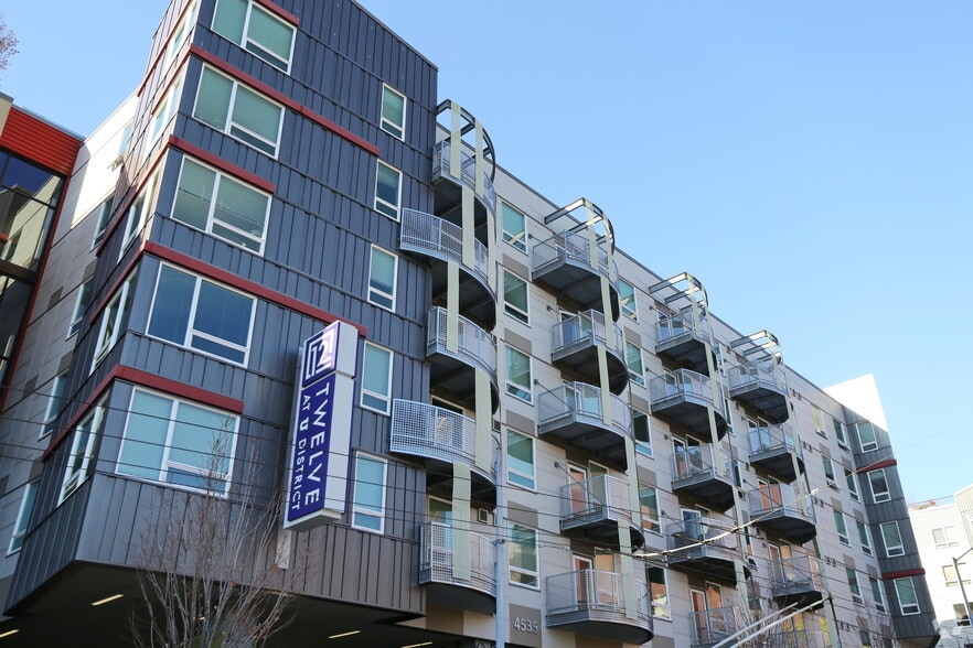 More Photos Of 4535 12th Ave NE, Seattle Apartments For Lease
