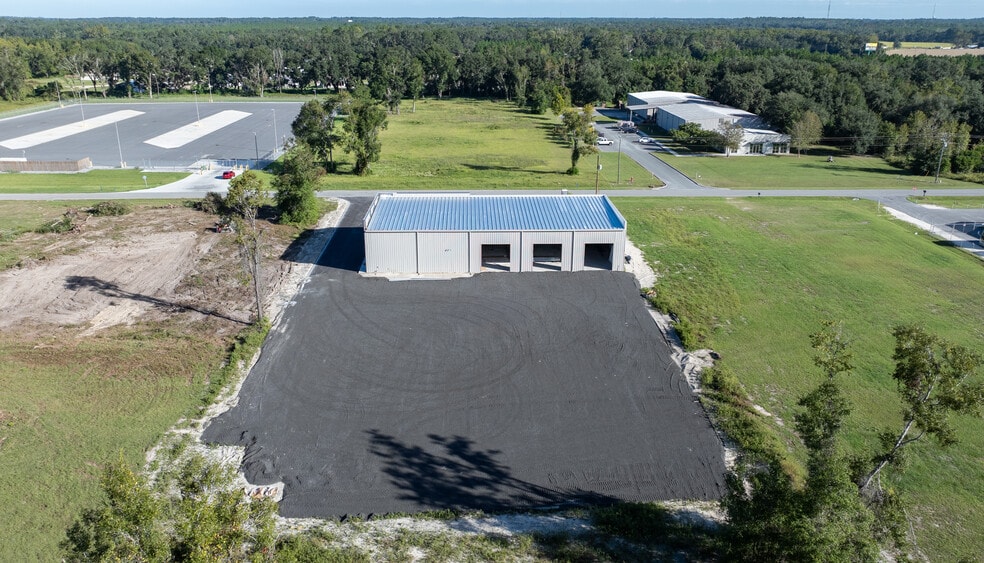 More Photos Of 372 SW Windswept Gln, Lake City Warehouse For Sale