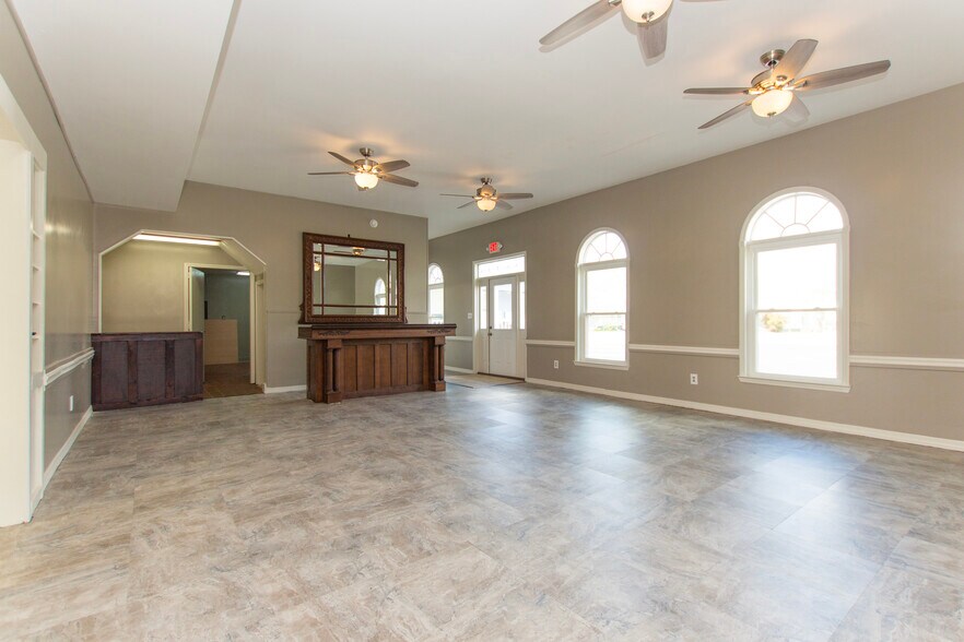 More Photos Of 815 Andrew Jackson Way NE, Huntsville Restaurant For Lease