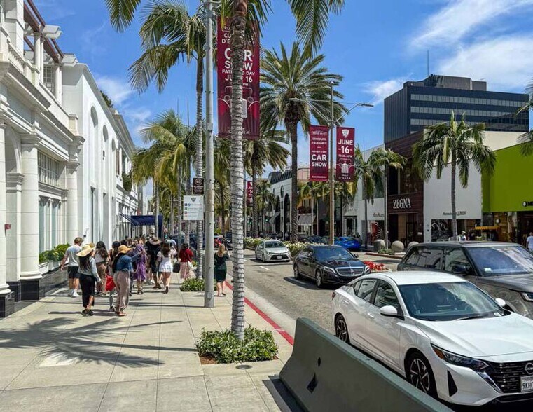 More Photos Of 120 S Reeves Dr, Beverly Hills Hotel For Sale