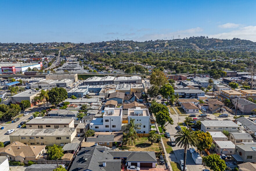 More Photos Of 2938 S Sycamore Ave, Los Angeles Apartments For Sale