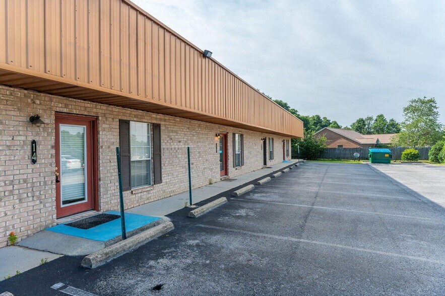 More Photos Of 128 John King Rd, Crestview Storefront For Sale