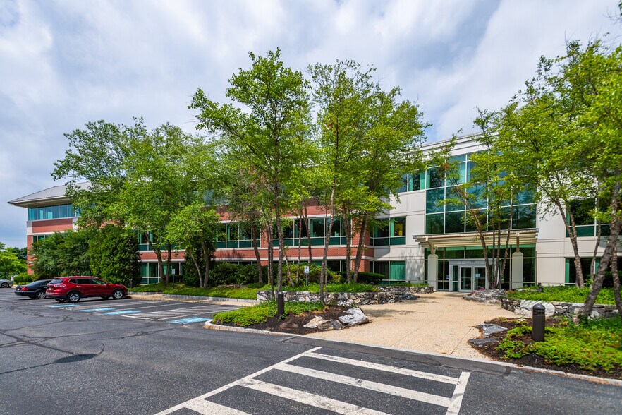 More Photos Of 400 Donald J Lynch Blvd, Marlborough Unknown For Lease