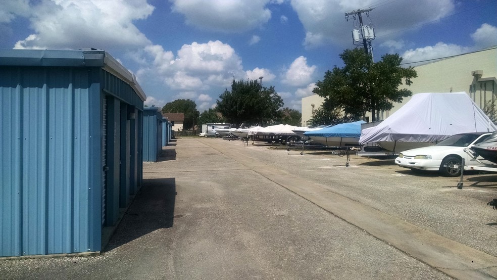 More Photos Of 612 FM 685, Pflugerville Self Storage For Sale