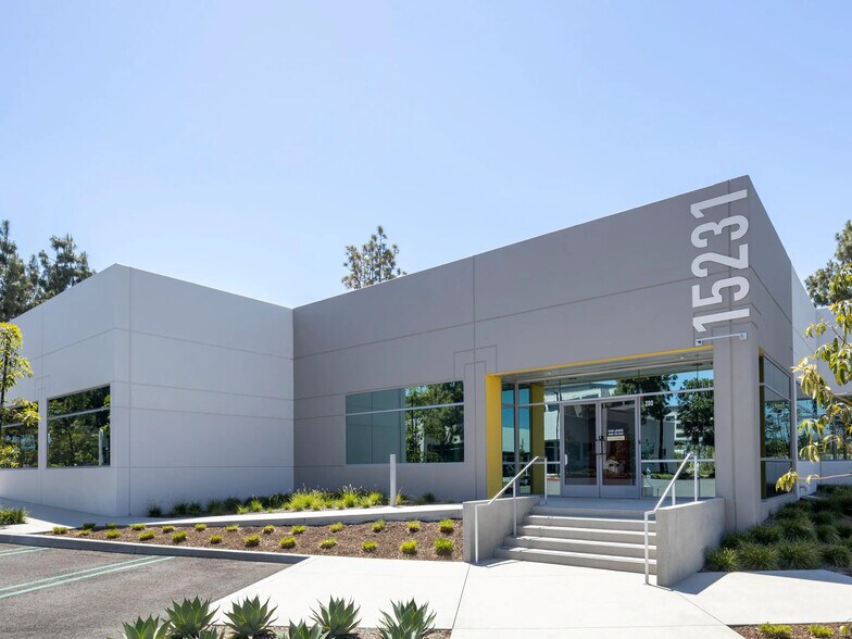 More Photos Of 15295 Alton Pky, Irvine Unknown For Lease