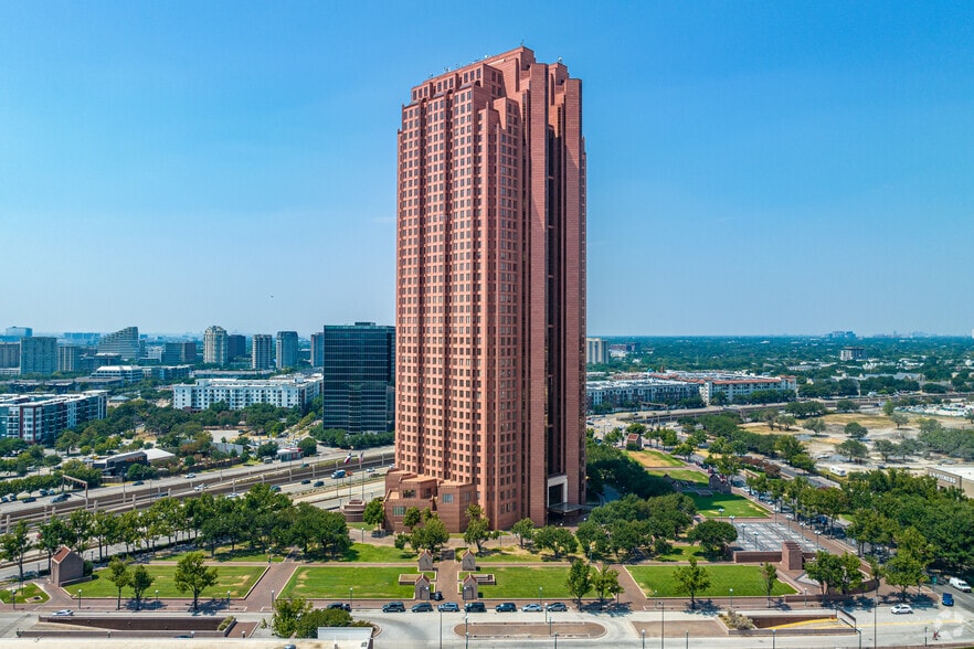 More Photos Of 2711 N Haskell Ave, Dallas Office For Lease