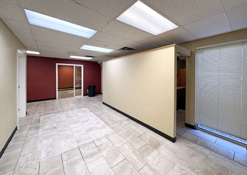More Photos Of 2511-2517 Wyoming Blvd NE, Albuquerque Office For Sale