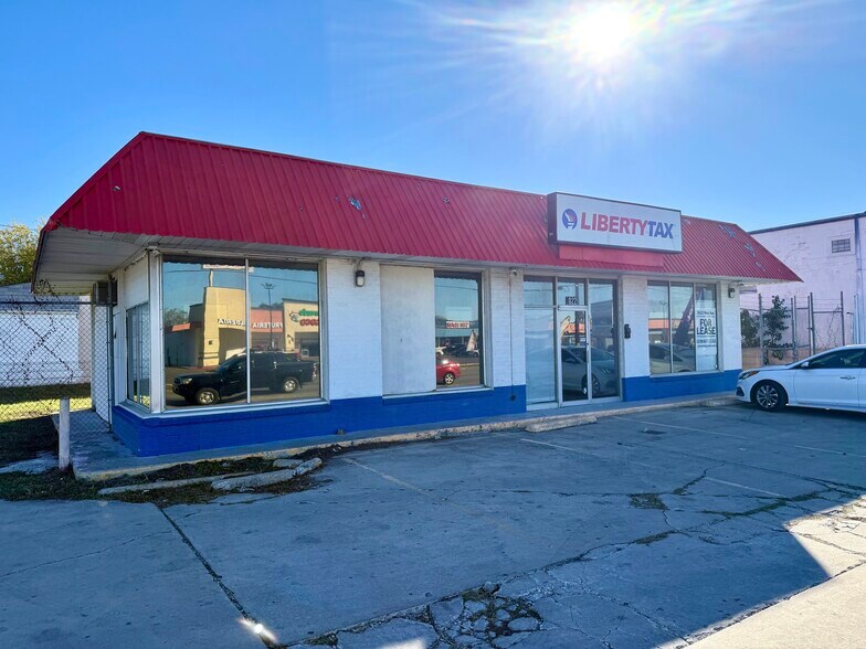 More Photos Of 3022 West Ave, San Antonio Storefront Retail Office For Lease