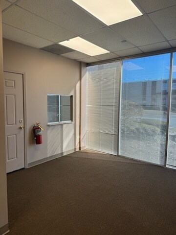 More Photos Of 1810 Estes Ave, Elk Grove Village Warehouse For Lease