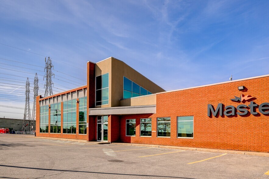 More Photos Of 1415-1531 St Berlier, Laval Warehouse For Lease