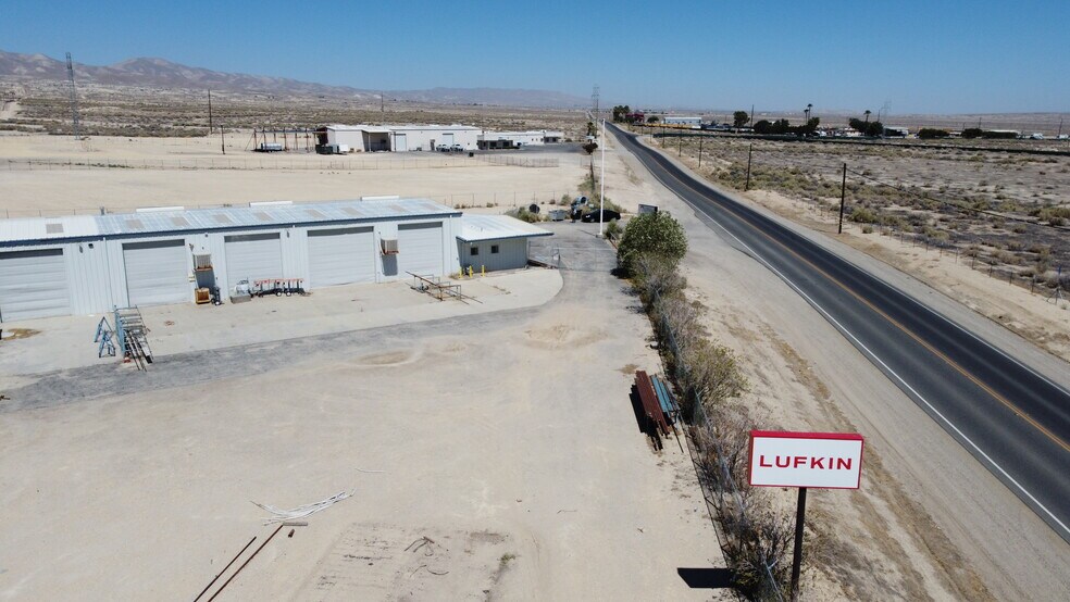 More Photos Of 1537 Kern St, Taft Warehouse For Lease