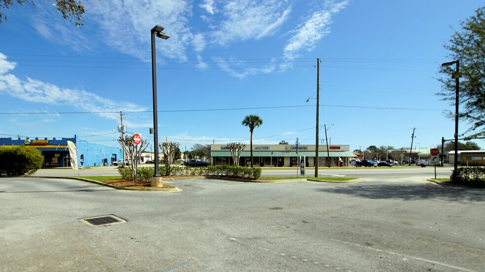 More Photos Of 140 Eglin Pky SE, Fort Walton Beach Health Club For Sale