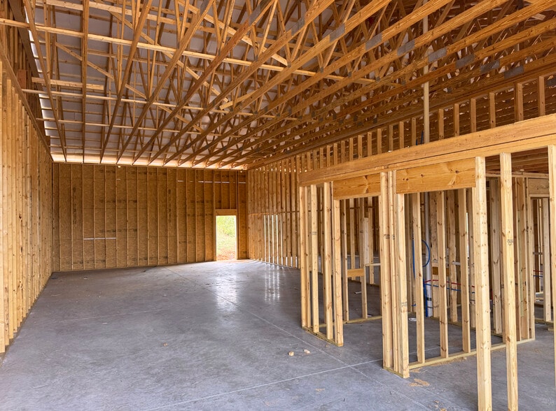 More Photos Of 400 Red Squirrel St, Bowling Green Specialty For Sale