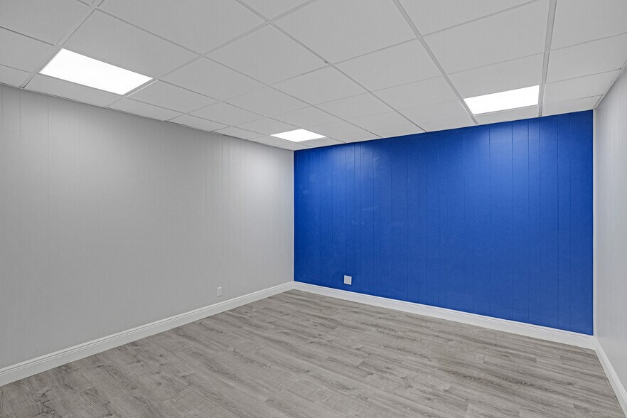 More Photos Of 2419 Hollywood Blvd, Hollywood Medical For Sale