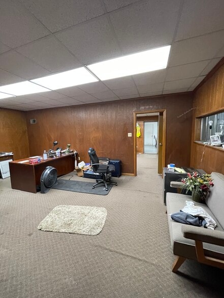 More Photos Of 3815 Bunker Hill Rd, Brentwood Warehouse For Sale