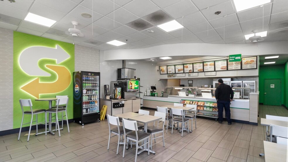 More Photos Of 2621 S Chestnut Ave, Fresno Freestanding For Sale