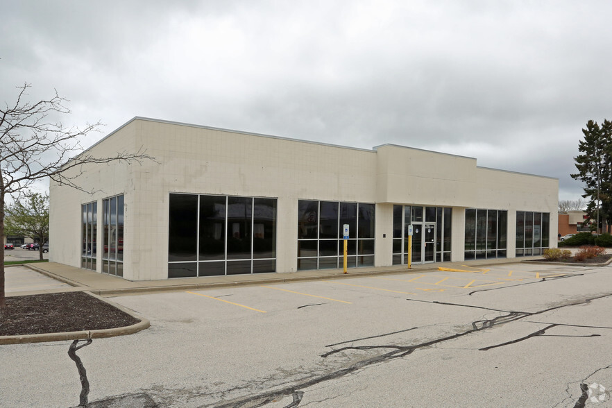 Primary Photo Of 5055 Douglas Ave, Racine Storefront For Lease