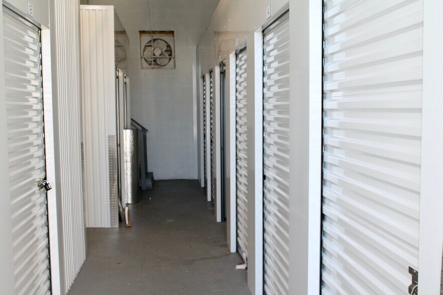 More Photos Of 60 State Rd, Media Flex For Sale