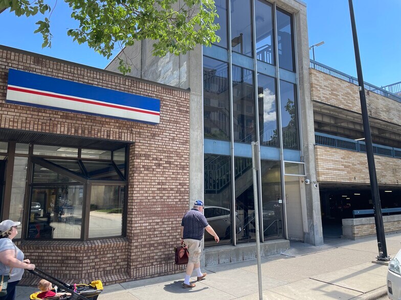 More Photos Of 441 N Lake St, Madison Storefront Retail Office For Sale