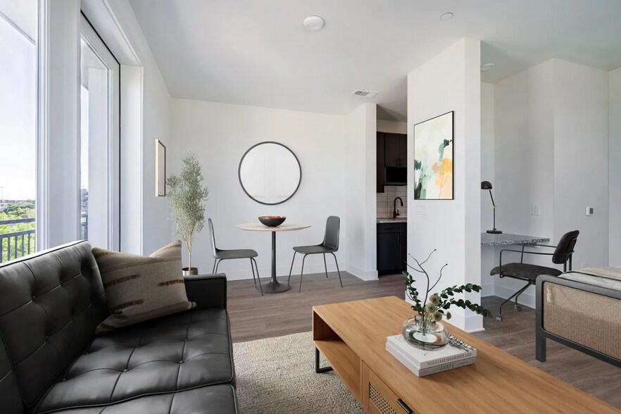 More Photos Of 713 Richmond Ave, Houston Apartments For Lease