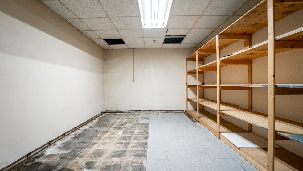 More Photos Of 7007 Calumet Ave, Hammond General Retail For Sale