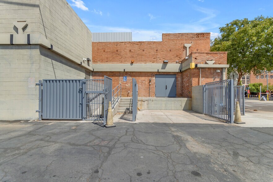 More Photos Of 245 E Jackson St, Phoenix Freestanding For Sale