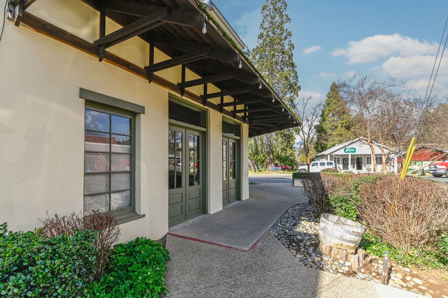 More Photos Of 191 Main St, Murphys General Retail For Sale