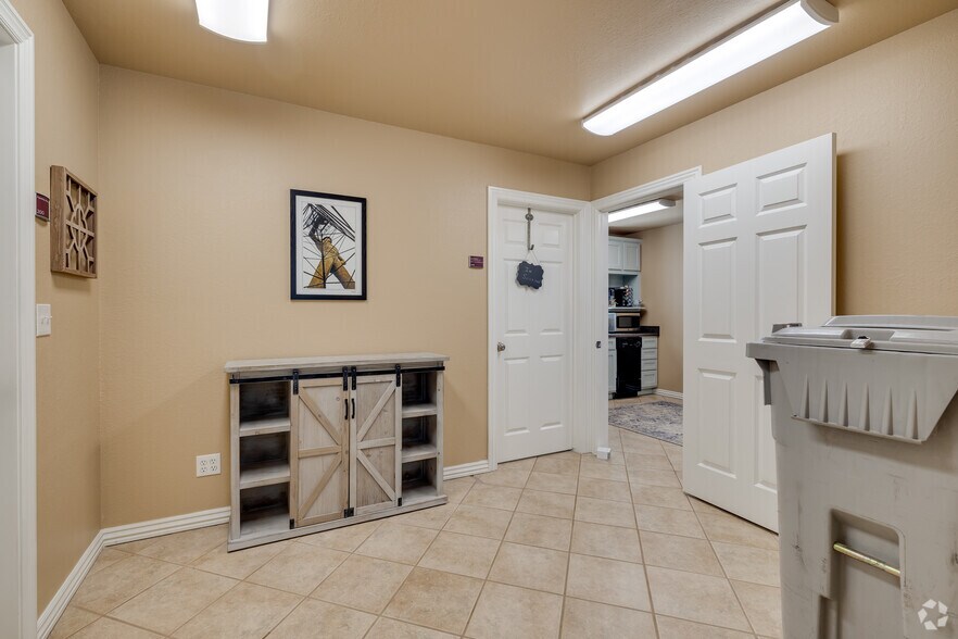 More Photos Of 8813 N 145th East Ave, Owasso Office Residential For Sale