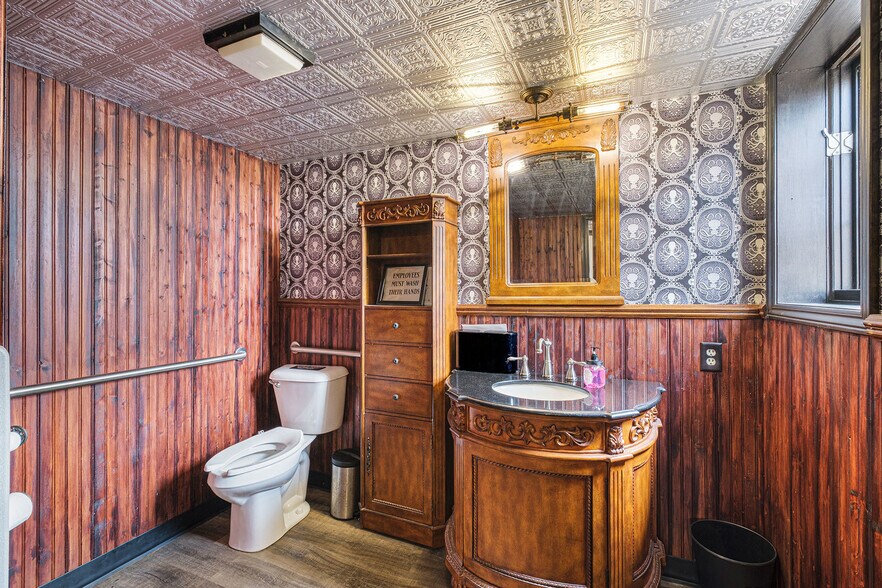 More Photos Of 9264 Saginaw Rd, Richville Restaurant For Sale