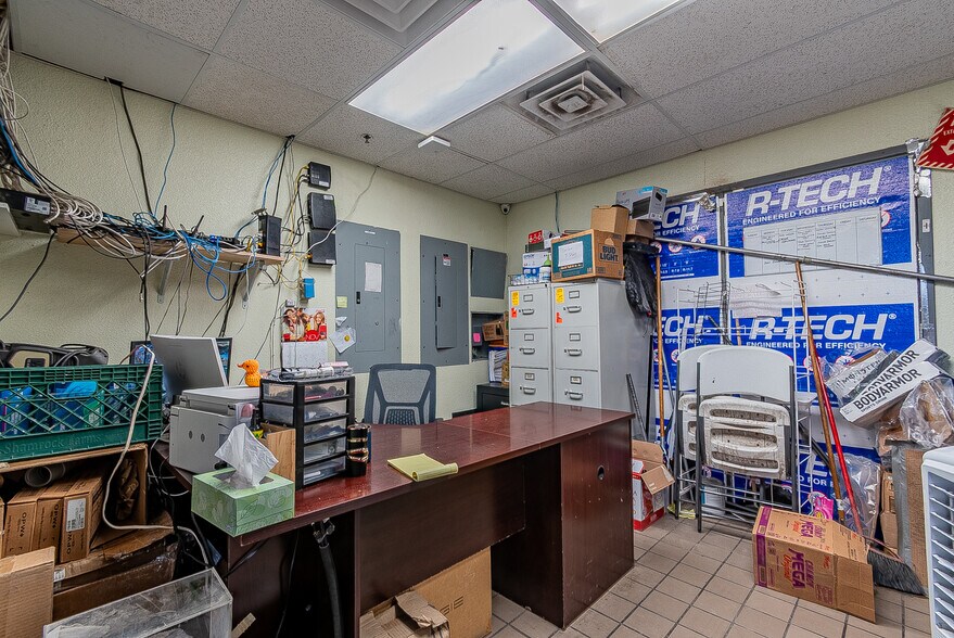 More Photos Of 611 E Main St, Somerton Service Station For Sale