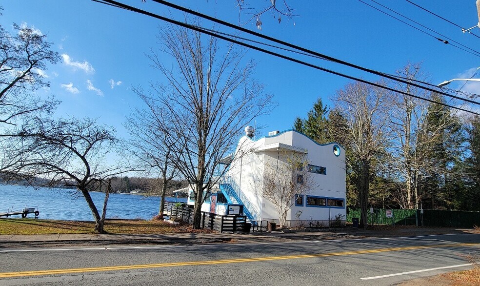 More Photos Of 13 Horseshoe Lake Rd, Kauneonga Lake Restaurant For Sale