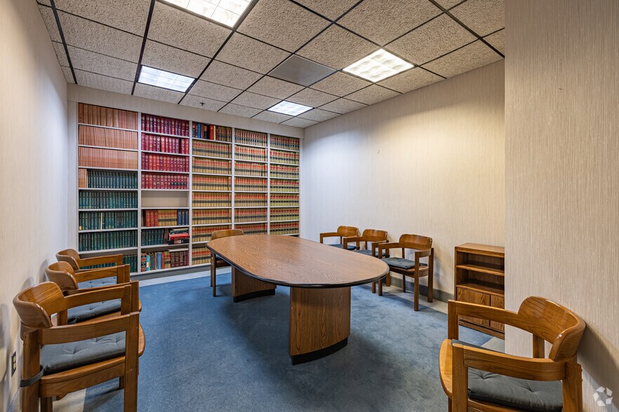 More Photos Of 100 Valley Rd, Mount Arlington Unknown For Lease