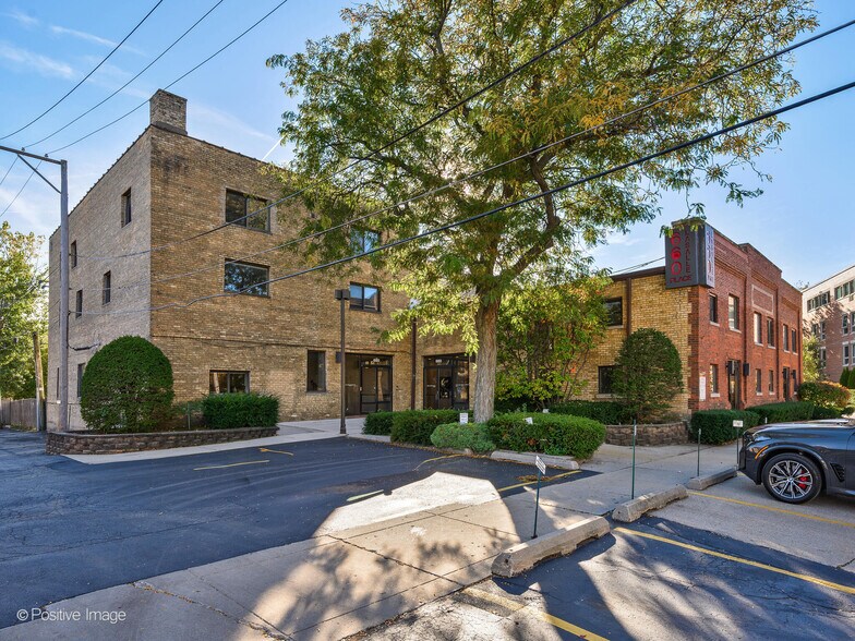 More Photos Of 660 LaSalle Pl, Highland Park Loft Creative Space For Sale