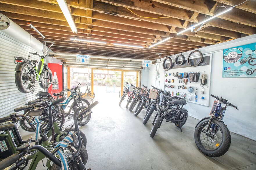 More Photos Of 12 N Pavilion Ave, Carolina Beach Storefront Retail Office For Sale