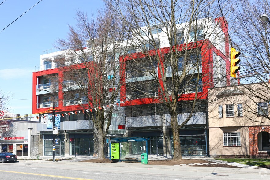 More Photos Of 379 E Broadway, Vancouver Apartments For Sale