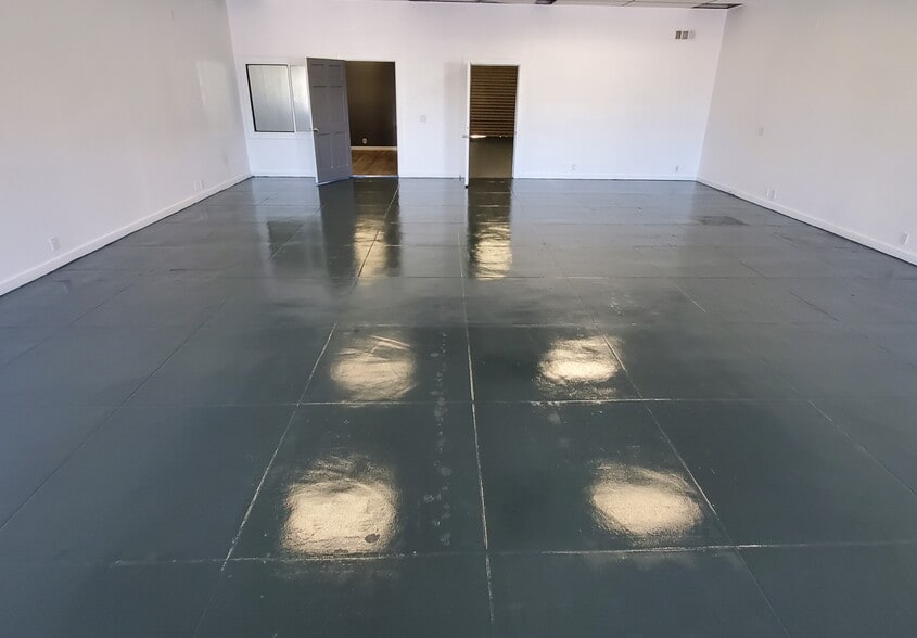 More Photos Of 1090 N E St, San Bernardino Storefront For Sale