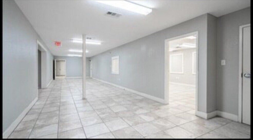More Photos Of 10100 Hicks Field Rd, Fort Worth Warehouse For Lease