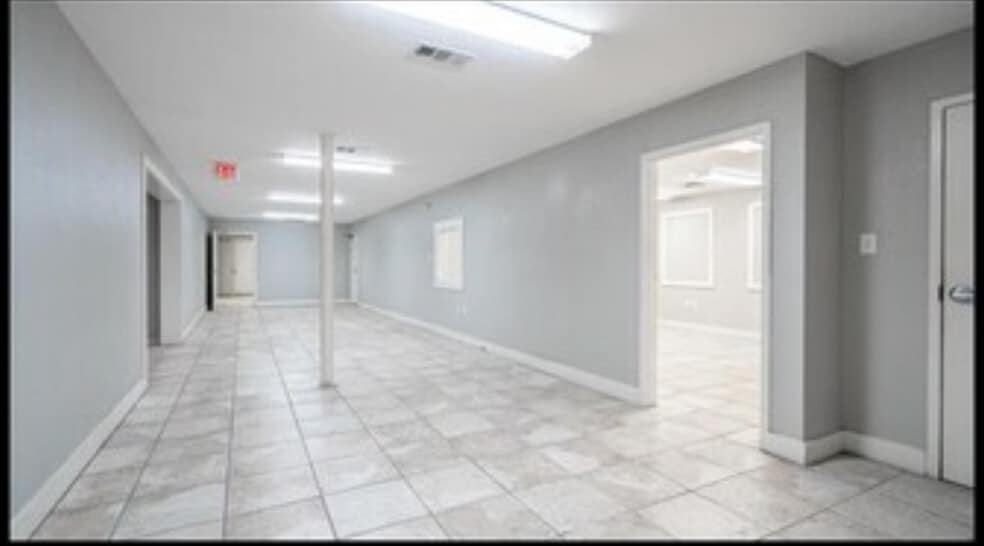 More Photos Of 10100 Hicks Field Rd, Fort Worth Warehouse For Sale