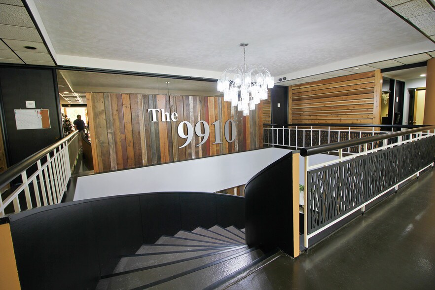 More Photos Of 9910 N 48th St, Omaha Office For Lease