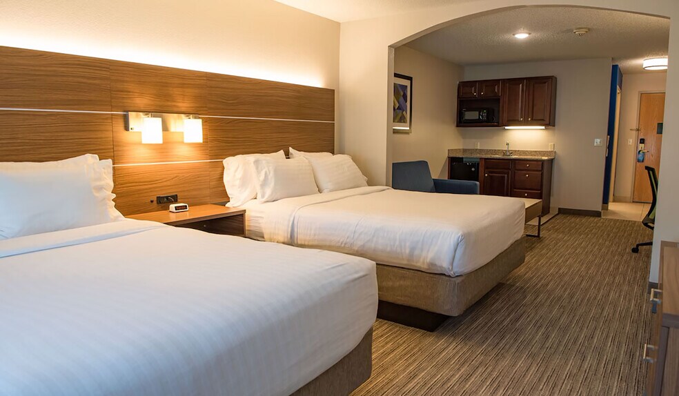More Photos Of 58364 In-19, Elkhart Hotel For Sale