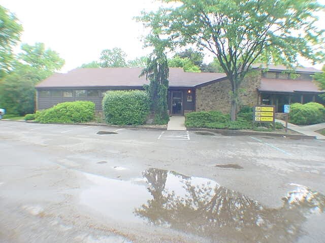 More Photos Of 3200 Sycamore Ct, Columbus Medical For Sale