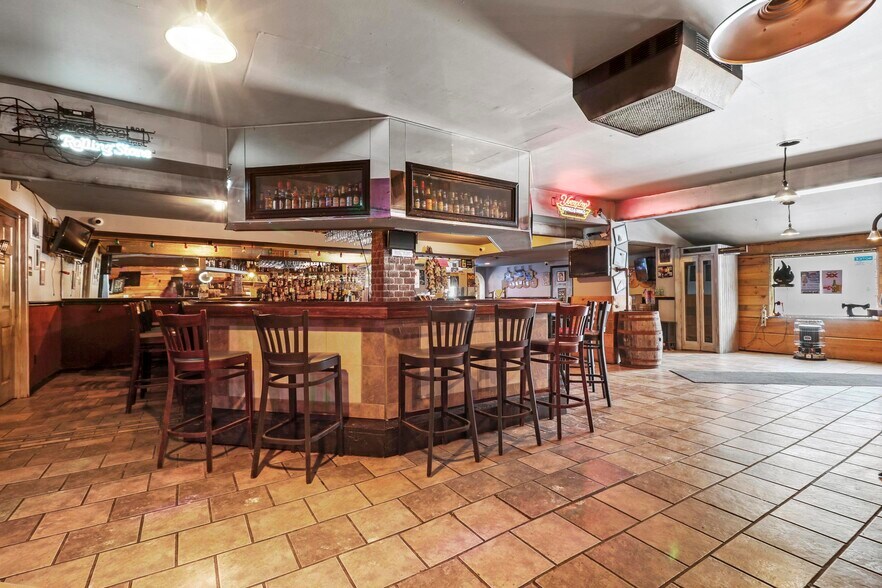 More Photos Of 3827 PA-115, Blakeslee Restaurant For Sale