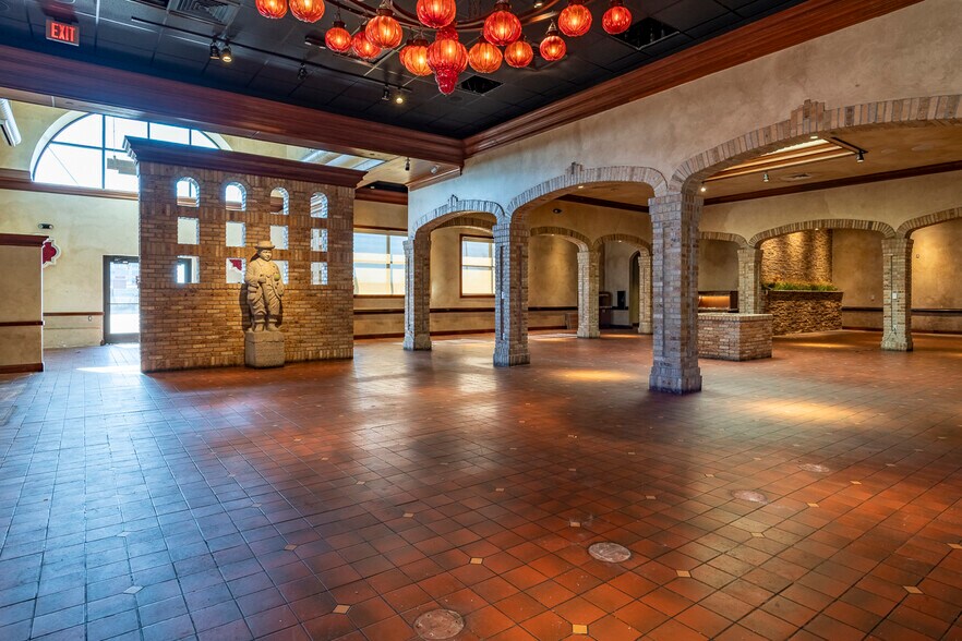 More Photos Of 1531 W 81st St, Tulsa Storefront Retail Office For Lease