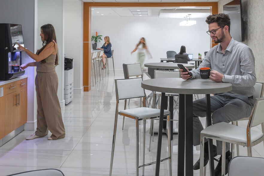 More Photos Of 2 S Biscayne Blvd, Miami Coworking Space