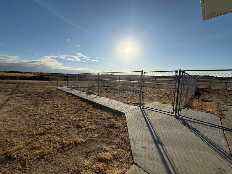 More Photos Of 44003 Road 801, Broken Bow Veterinarian Kennel For Sale